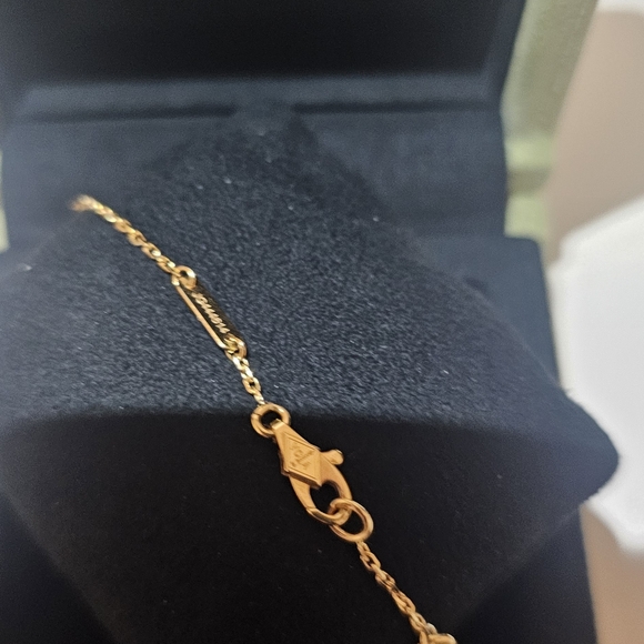 Van Cleef & Arpels White and Gold Butterfly Bracelet - Picture 5 of 7